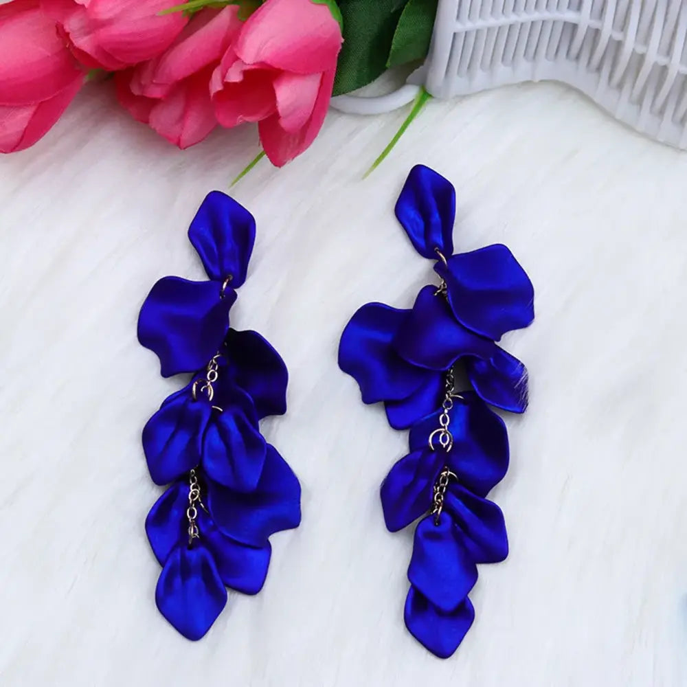 
  
  Petals Earrings
  
