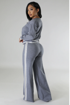 
  
  Cozy Two-Piece Pant Set - Stylish Gray with Wide-Leg Bottoms
  
