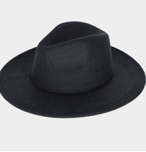 
  
  Finesse Fedora
  
