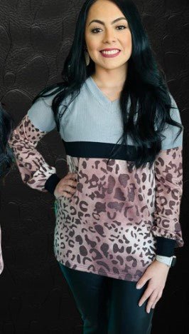 
  
  Leopard Color block Top
  
